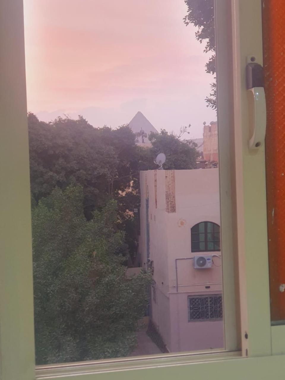 Sobba Pyramids View - Guest House Kafret el-Gabal Kültér fotó
